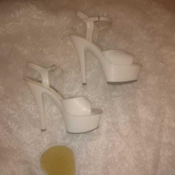 FunTasma 5" Platform Ankle Strap Heels - Picture 5 of 15